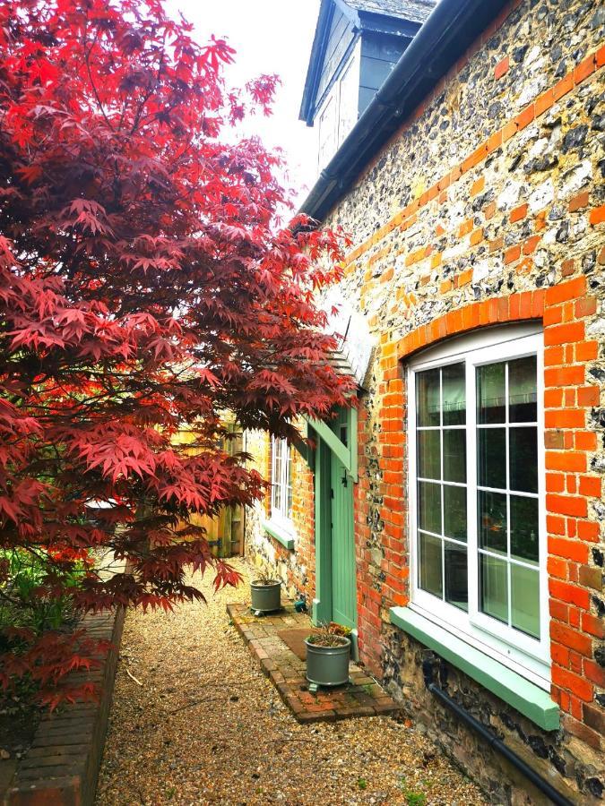 Historic, Traditional & Spacious Wiltshire Cottage Shrewton Dış mekan fotoğraf