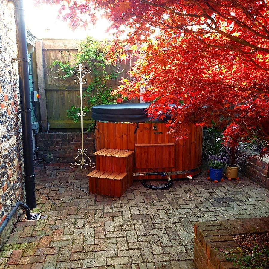 Historic, Traditional & Spacious Wiltshire Cottage Shrewton Dış mekan fotoğraf