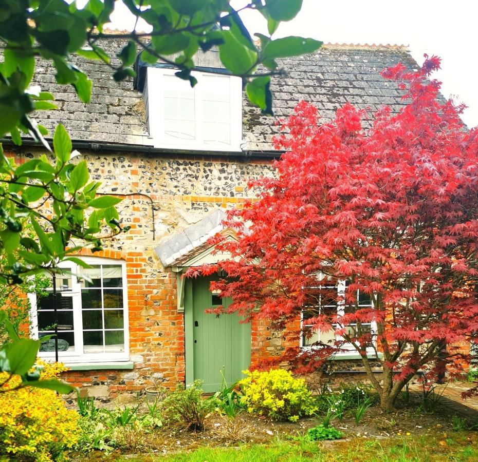 Historic, Traditional & Spacious Wiltshire Cottage Shrewton Dış mekan fotoğraf